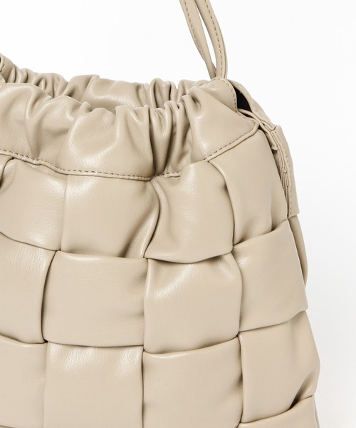 Andemiu(アンデミュウ)の「ワイドメッシュキンチャク958348(ハンドバッグ・レディース・ブラック/ベージュ・FREE)」の6枚目の写真