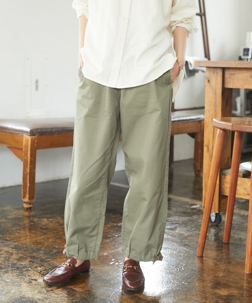 CRAFT STANDARD BOUTIQUE（クラフトスタンダードブティック）の「リラックスパンツ　＊◇（カーゴパンツ・レディース・ベージュ/カーキ/ダークインディゴブルー・M/L）」の2枚目の写真