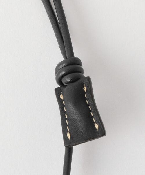 ITTI(イッチ)の「<itti(イッチ)> LEATHER PODS NECKLACE/ケース(スマホグッズ・メンズ・ネイビー・FREE)」の4枚目の写真