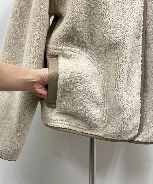 PICCIN（ピッチン）の「リバーシブルフェイクムートンコート（ムートンコート・レディース・キャメル/チャコールグレー/アイボリー・L/M）」の11枚目の写真