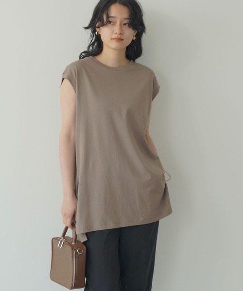AMERICAN HOLIC（アメリカンホリック）の「サイドスリットノースリーブカットチュニック（Tシャツ/カットソー・レディース・チャコールグレー/ライトグレー/モカ・M/L）」の3枚目の写真