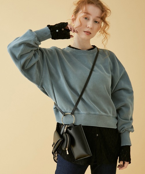 MADEMOISELLE ROPE'（マドモアゼル ロペ）の「<春まで使える>ヴィンテージライクダメージショートスウェット（スウェット・レディース・レッド/ダークパープル/ブルー系その他4・38）」の2枚目の写真