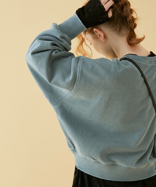 MADEMOISELLE ROPE'（マドモアゼル ロペ）の「<春まで使える>ヴィンテージライクダメージショートスウェット（スウェット・レディース・レッド/ダークパープル/ブルー系その他4・38）」の12枚目の写真