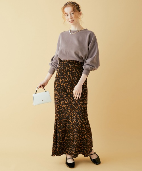 MADEMOISELLE ROPE'（マドモアゼル ロペ）の「<春まで使える>ヴィンテージライクダメージショートスウェット（スウェット・レディース・レッド/ダークパープル/ブルー系その他4・38）」の6枚目の写真