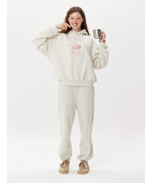 KIRSH(キルシー)の「A'GEM/9 × .kom『KIRSH/キルシー』CHERRY PIPING HOODY/チェリーパイピング プルオーバーパーカー(パーカー・レディース・ブラック/グレー/アイボリー・FREE)」の16枚目の写真