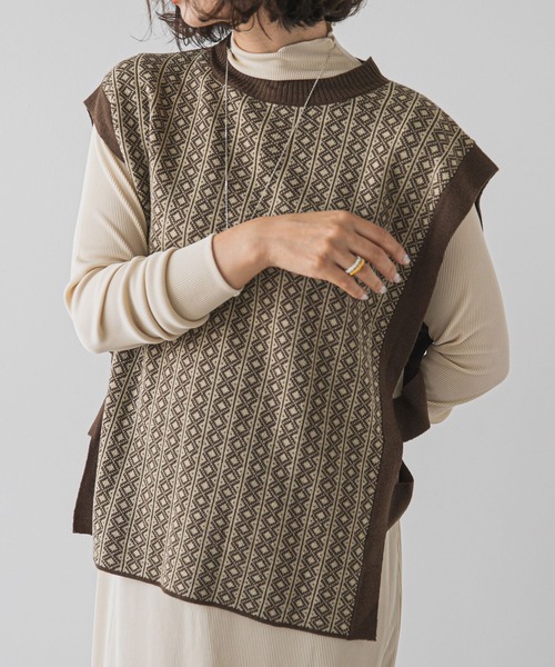 rectangle(レクタングル)の「ダイヤ柄ジャガードベスト(ベスト・レディース・ブラック/ベージュ/オリーブ/モカ・FREE)」の3枚目の写真