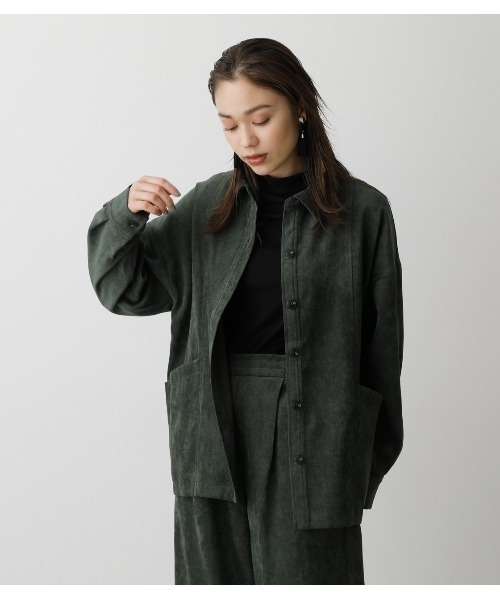 AZUL by moussy（アズールバイマウジー）の「MATTE VELOUR SHIRT/マットベロアシャツ（シャツ/ブラウス・レディース・ダークグリーン/ブラウン/ライトベージュ・SMALL/MEDIUM）」の3枚目の写真