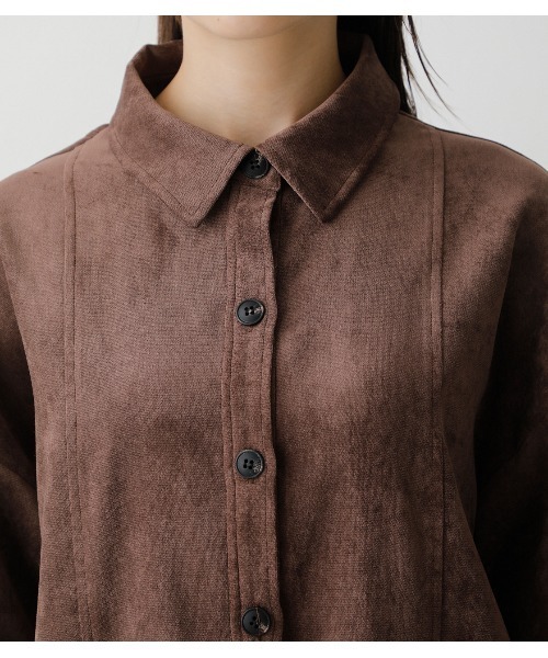 AZUL by moussy（アズールバイマウジー）の「MATTE VELOUR SHIRT/マットベロアシャツ（シャツ/ブラウス・レディース・ダークグリーン/ブラウン/ライトベージュ・SMALL/MEDIUM）」の4枚目の写真