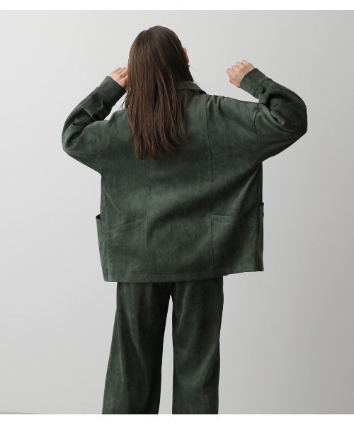 AZUL by moussy（アズールバイマウジー）の「MATTE VELOUR SHIRT/マットベロアシャツ（シャツ/ブラウス・レディース・ダークグリーン/ブラウン/ライトベージュ・SMALL/MEDIUM）」の8枚目の写真