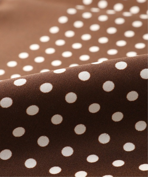U by SPICK&SPAN（ユーバイスピックアンドスパン）の「【LELLE/レレ】MA 100%SILK ドットスカーフ(52×52)（ストール/ショール・レディース・オレンジ/ブラウン・FREE）」の5枚目の写真