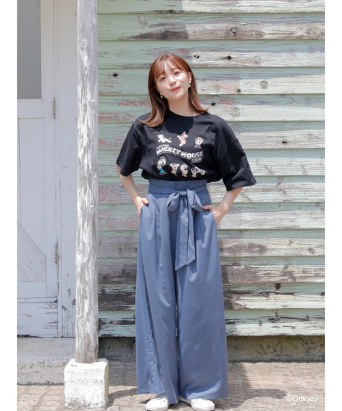 Disney（ディズニー）の「ﾃﾞｨｽﾞﾆｰｷｬﾗｸﾀｰ/ｼﾞｪﾝﾀﾞｰﾚｽTｼｬﾂ（Tシャツ/カットソー・レディース・ブラック/オフホワイト/サックスブルー・FREE）」の8枚目の写真