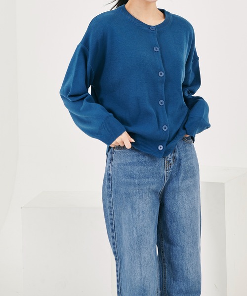 me+em select（ミームセレクト）の「ベーシッククルーネックニットカーディガン（カーディガン/ボレロ・レディース・スカイブルー/ブラック/ネイビー/レッド/ピンク/イエロー/ブルー/グリーン/クリーム/モカ/ブラウン・FREE）」の8枚目の写真