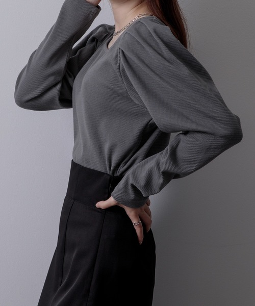 Adoon plain(アドーンプレーン)の「スクエアネックロンT(Tシャツ/カットソー・レディース・ブラック/オフホワイト/ダークブルー・FREE)」の8枚目の写真