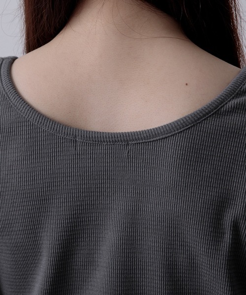 Adoon plain(アドーンプレーン)の「スクエアネックロンT(Tシャツ/カットソー・レディース・ブラック/オフホワイト/ダークブルー・FREE)」の14枚目の写真