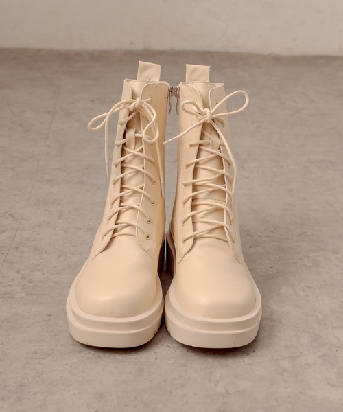 OLIVE des OLIVE（オリーブデオリーブ）の「【WEB限定】タンク底レースアップショートブーツ（ブーツ・レディース・ブラック/オフホワイト・SMALL/MEDIUM/LARGE）」の16枚目の写真