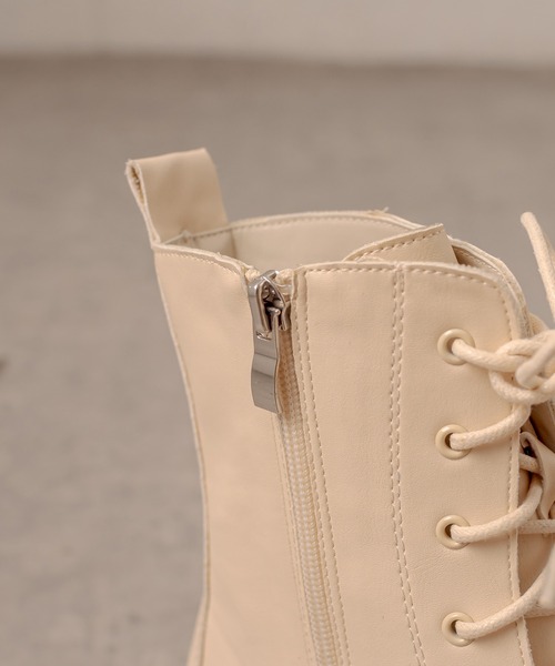 OLIVE des OLIVE（オリーブデオリーブ）の「【WEB限定】タンク底レースアップショートブーツ（ブーツ・レディース・ブラック/オフホワイト・SMALL/MEDIUM/LARGE）」の9枚目の写真