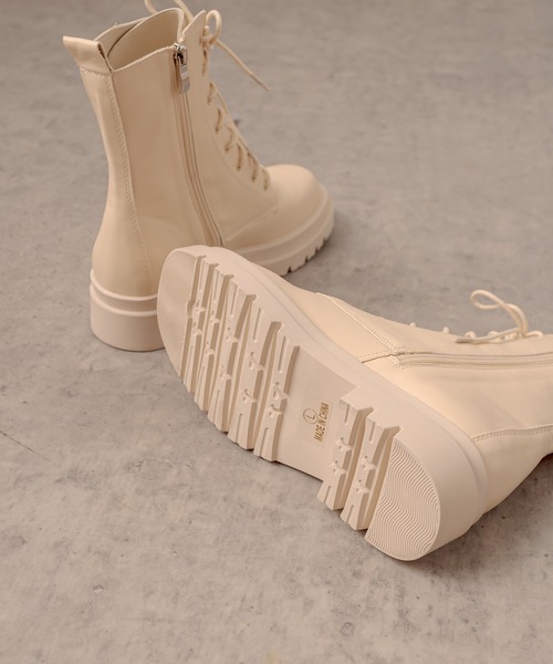 OLIVE des OLIVE（オリーブデオリーブ）の「【WEB限定】タンク底レースアップショートブーツ（ブーツ・レディース・ブラック/オフホワイト・SMALL/MEDIUM/LARGE）」の21枚目の写真