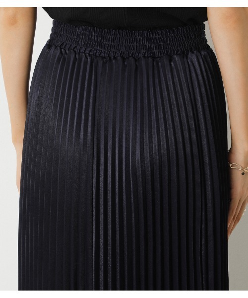 crie conforto（クリーコンフォルト）の「グロッシーアコーディオンプリーツスカート（スカート・レディース・ライトブルー/ダークグリーン/スモークピンク/ダークネイビー・SMALL/MEDIUM）」の14枚目の写真