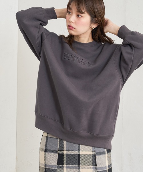 natural couture(ナチュラルクチュール)の「あおいさんコラボエンボスユニセックス裏毛プルオーバー(スウェット・レディース・スミクロ/ブラウン/ライトベージュ/ピンクベージュ・FREE)」の12枚目の写真