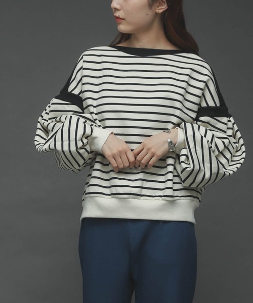 SENSE OF PLACE by URBAN RESEARCH(センスオブプレイスバイアーバンリサーチ)の「ボリュームスリーブトップ(Tシャツ/カットソー・レディース・ホワイト系その他/ブラック系その他/レッド/ブルー・ONE)」の2枚目の写真