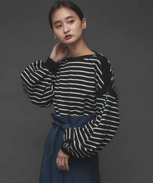SENSE OF PLACE by URBAN RESEARCH(センスオブプレイスバイアーバンリサーチ)の「ボリュームスリーブトップ(Tシャツ/カットソー・レディース・ホワイト系その他/ブラック系その他/レッド/ブルー・ONE)」の10枚目の写真