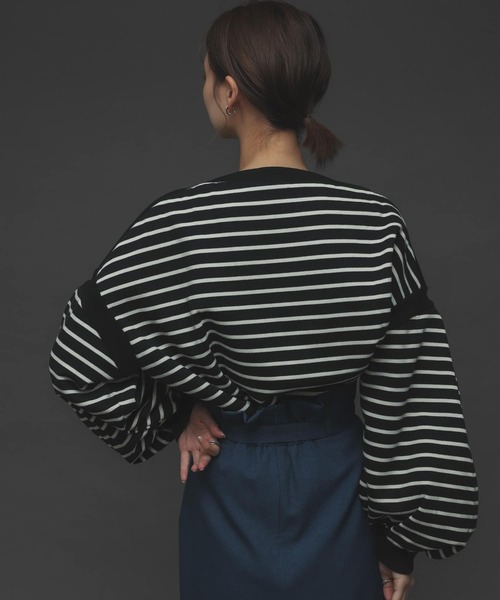 SENSE OF PLACE by URBAN RESEARCH(センスオブプレイスバイアーバンリサーチ)の「ボリュームスリーブトップ(Tシャツ/カットソー・レディース・ホワイト系その他/ブラック系その他/レッド/ブルー・ONE)」の11枚目の写真