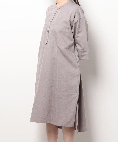 WHITE MAILS(ホワイトメイルズ)の「COTTON PAPER SOFT TWILL WIDE SLEEVE DRESS / ソフトツイルワイドスリーブワンピース(ワンピース・レディース・ブラック/パープル/カーキ・1)」の2枚目の写真