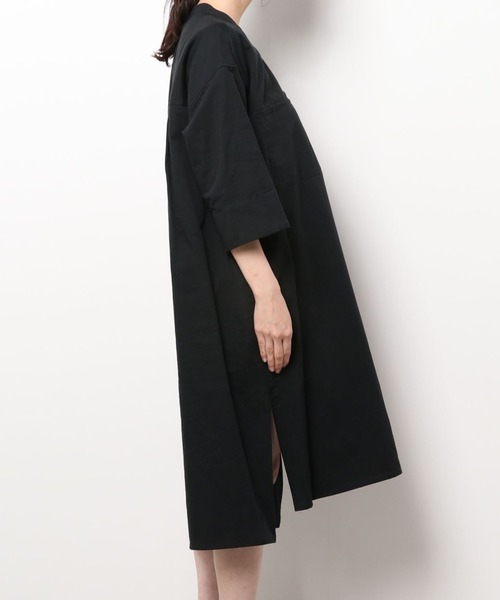 WHITE MAILS(ホワイトメイルズ)の「COTTON PAPER SOFT TWILL WIDE SLEEVE DRESS / ソフトツイルワイドスリーブワンピース(ワンピース・レディース・ブラック/パープル/カーキ・1)」の14枚目の写真