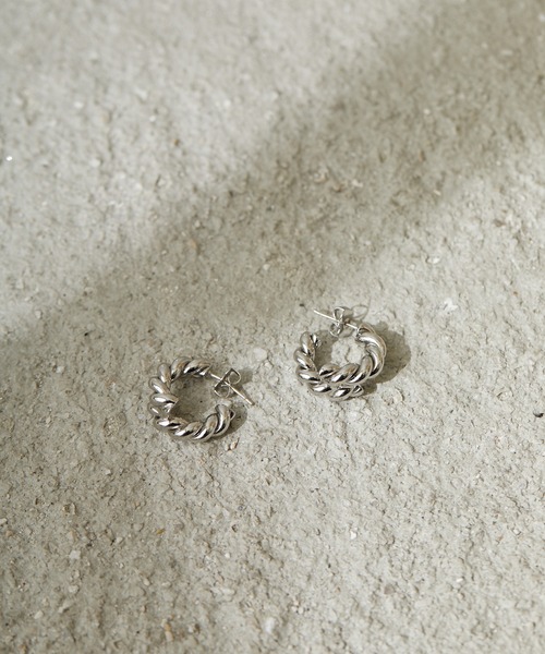 Birthday room（バースデイルーム）の「スクリューミニフープピアス（ピアス（両耳用）・レディース・シルバー/ゴールド・FREE）」の8枚目の写真