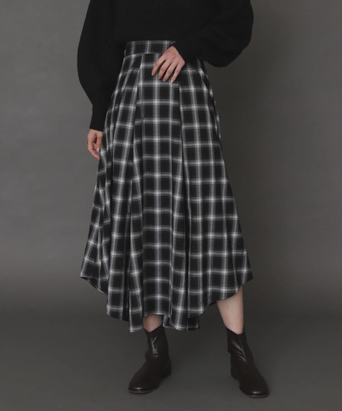 SENSE OF PLACE by URBAN RESEARCH(センスオブプレイスバイアーバンリサーチ)の「チェックイレギュラーヘムフレアスカート(スカート・レディース・イエロー系その他/グリーン系その他/ブラック系その他・ONE)」の2枚目の写真