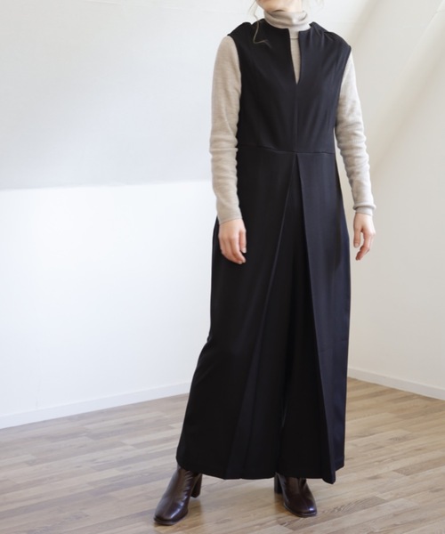 UNFIELD（アンフィールド）の「【UNFIELD ボックスプリーツデザインサロペット】（サロペット/オーバーオール・レディース・ブラック/ベージュ・FREE）」の3枚目の写真