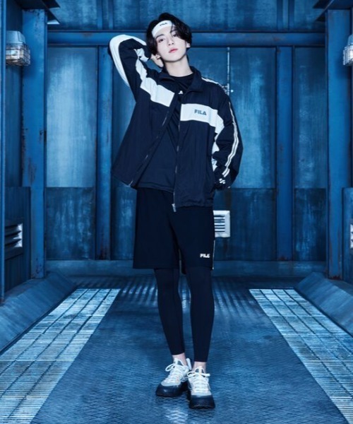 FILA(フィラ)の「ニューロン5 ニュークリアス / FILA NEURON 5_NUCLEUS / ランニング(スニーカー・メンズ・ベージュ/ブラック×グレー・23.5cm/24.5cm/25.5cm/26.5cm/27.5cm/24.0cm/26.0cm/27.0cm/28.0cm/29.0cm/23.0cm/25.0cm)」の5枚目の写真