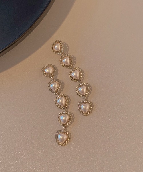 LAC-VERT（ラック・ヴェール）の「ハートドロップパールイヤリング（イヤリング・レディース・ゴールド・FREE）」の2枚目の写真