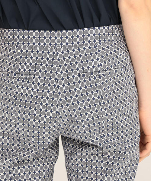 TOMORROWLAND （トゥモローランド）の「サークルドットストレッチ ミディシガレットパンツ（スラックス・レディース・ブルー系その他3・36/34）」の8枚目の写真
