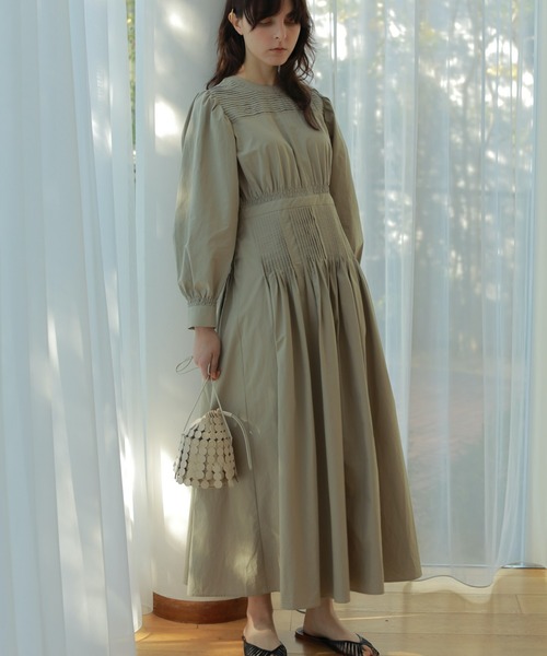 ReNorm（リノーム）の「ピンタックワンピース（ワンピース・レディース・カーキ/ネイビー/イエロー・M/S）」の2枚目の写真