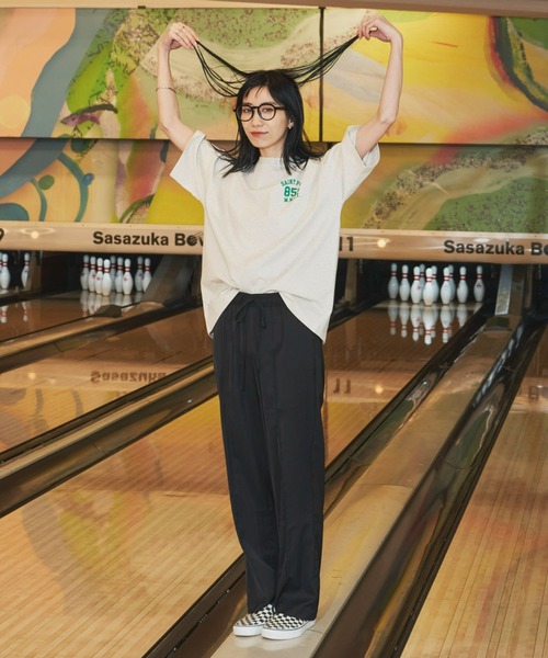 Auntie Rosa Holiday(アンティローザホリデー)の「アソートカレッジロゴプリントT(Tシャツ/カットソー・レディース・グレー/オフホワイト/ライトブルー/ネイビー/アイボリー/ブラウン・FREE)」の3枚目の写真