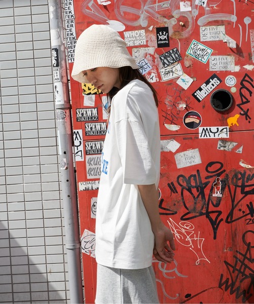 Auntie Rosa Holiday(アンティローザホリデー)の「アソートカレッジロゴプリントT(Tシャツ/カットソー・レディース・グレー/オフホワイト/ライトブルー/ネイビー/アイボリー/ブラウン・FREE)」の12枚目の写真