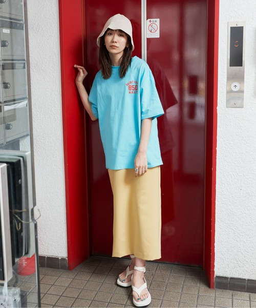 Auntie Rosa Holiday(アンティローザホリデー)の「アソートカレッジロゴプリントT(Tシャツ/カットソー・レディース・グレー/オフホワイト/ライトブルー/ネイビー/アイボリー/ブラウン・FREE)」の22枚目の写真