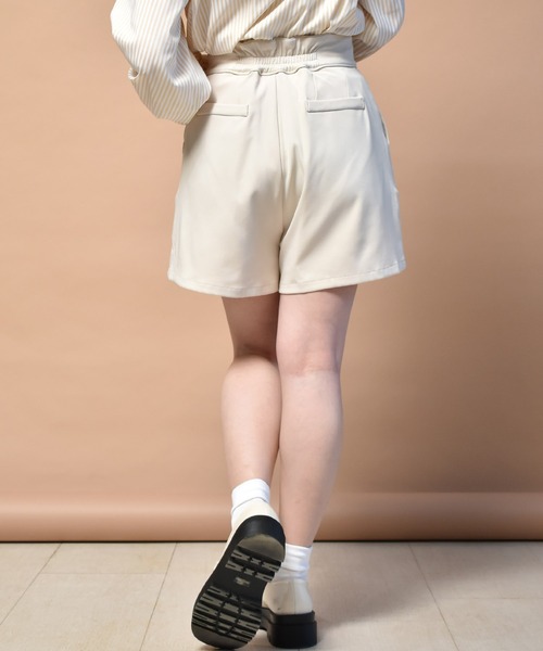 ems excite（エムズエキサイト）の「アソートハイウエストショートパンツ（その他パンツ・レディース・ブラック/アイボリー/ブラック系その他/グリーン系その他・FREE）」の14枚目の写真