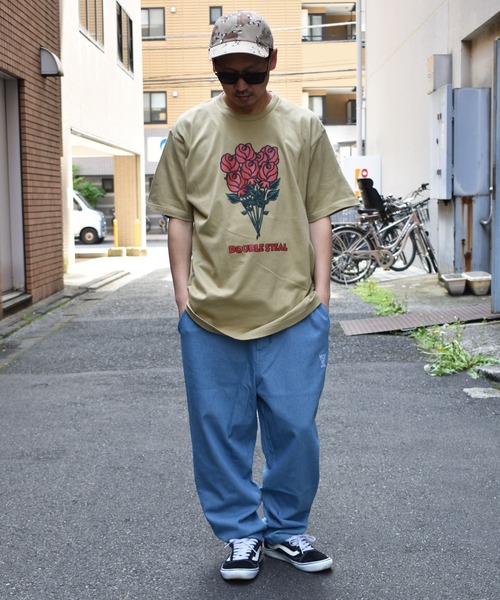 DOUBLE STEAL（ダブルスティール）の「Bouquet Tシャツ（Tシャツ/カットソー・メンズ・ホワイト/ブラック/カーキ/ピンク・MEDIUM/LARGE/X-LARGE/XX-LARGE）」の16枚目の写真