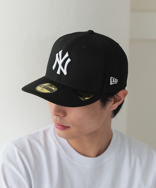 NEW ERA（ニューエラ）の「【NEW ERA】59FIFTY Pre-Curved [BSC]（キャップ・メンズ・ブラック×ブラック/ブルー系その他/ブラック×ゴールド/ブラック×ホワイト/グレー×ホワイト/ブラウン系その他/ブラック系その他2/ブラック系その他/ブラック系その他4・7 1/2/7 5/8/7 3/8/7 3/4/7 1/4/7 7/8/7 1/8/8/7）」の2枚目の写真
