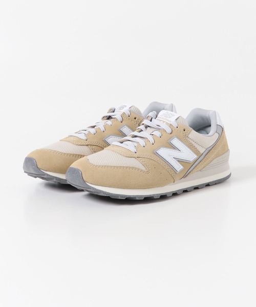 URBAN RESEARCH DOORS(アーバンリサーチドアーズ)の「NEW BALANCE WL996CA2(スニーカー・レディース・ベージュ・24/24.5/23.5)」の1枚目の写真