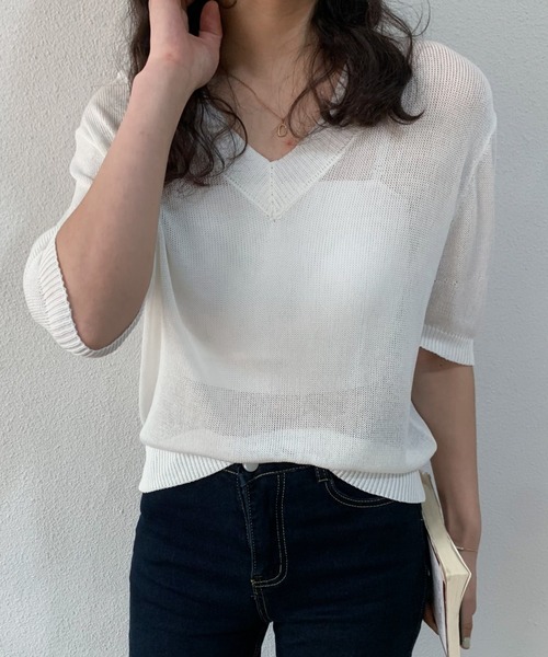 ABITOKYO（アビトーキョー）の「Vネックシアーニットトップス（ニット/セーター・レディース・ホワイト/ブラック/グレイッシュベージュ・FREE）」の11枚目の写真