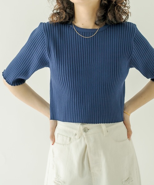 mystic(ミスティック)の「バックスリット半袖ニット(ニット/セーター・レディース・ネイビー/オフホワイト/ピンク/イエロー/ブルー/ラベンダー・FREE)」の3枚目の写真