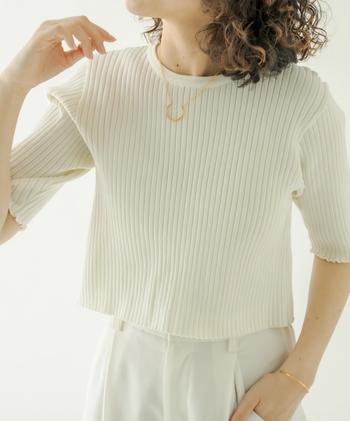 mystic(ミスティック)の「バックスリット半袖ニット(ニット/セーター・レディース・ネイビー/オフホワイト/ピンク/イエロー/ブルー/ラベンダー・FREE)」の2枚目の写真