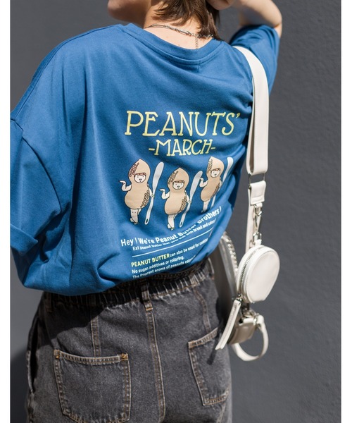 SpRay(スプレイ)の「PEANUTS BROTHERS BIGTシャツ(Tシャツ/カットソー・レディース・オフホワイト/ブルー/ラベンダー/オートミール/スミクロ・FREE)」の4枚目の写真