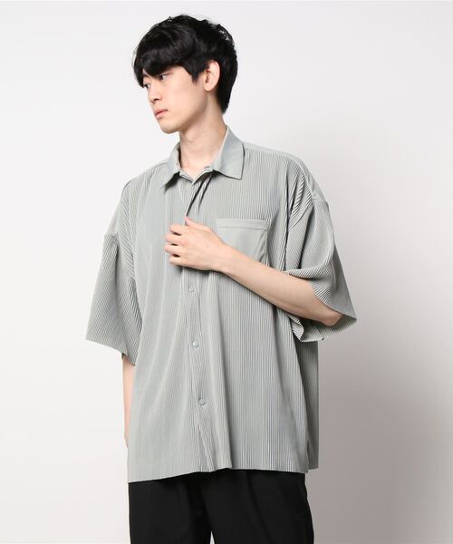 JUGLANS(ユグランス)の「【ATELANE】カットプリーツショートスリーブステンカラーシャツ/メンズ(シャツ/ブラウス・メンズ・ブラック/グレー/ブルー・M/L)」の3枚目の写真