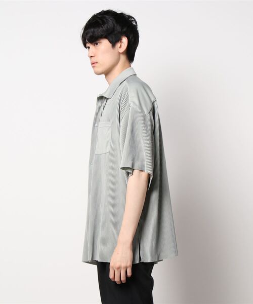 JUGLANS(ユグランス)の「【ATELANE】カットプリーツショートスリーブステンカラーシャツ/メンズ(シャツ/ブラウス・メンズ・ブラック/グレー/ブルー・M/L)」の5枚目の写真
