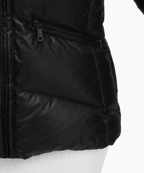 Calvin Klein（カルバン・クライン）の「リアルダウンジャケット（ダウンジャケット/コート・レディース・ブラック/ブラウン・S/M/L/XS）」の3枚目の写真