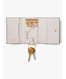 KATE SPADE モーガン ドッティ フローラル エンボスド キー ホルダー モーガン ドッティ フローラル エンボスド キー ホルダー